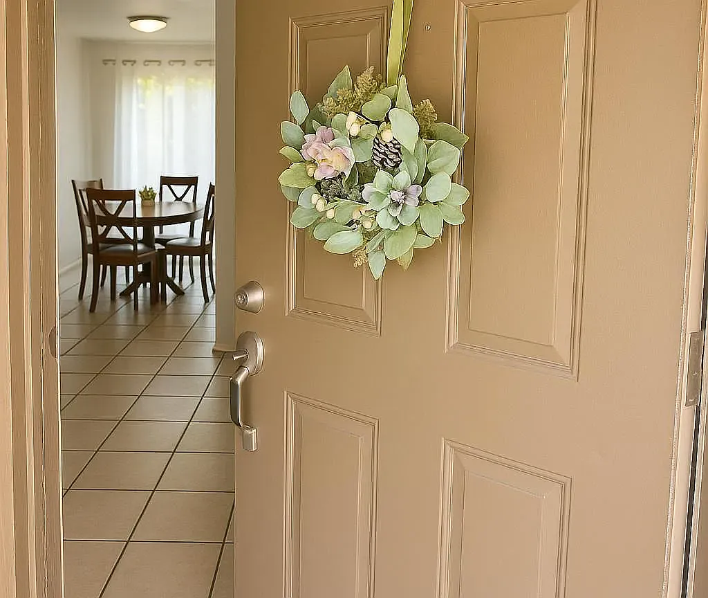 2 bed, 1250 sqft, $1,200 — Photo 1
