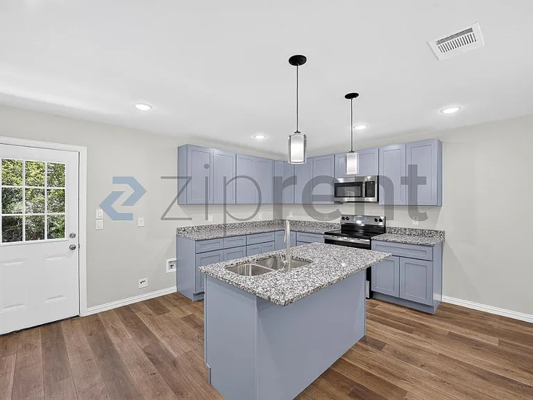 333 N Field St #A — Photo 14