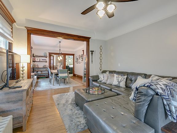 4th image of 3042 Harriet Ave