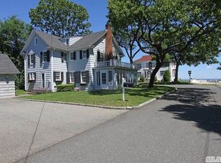 18 Valley Rd, Bayville, NY 11709