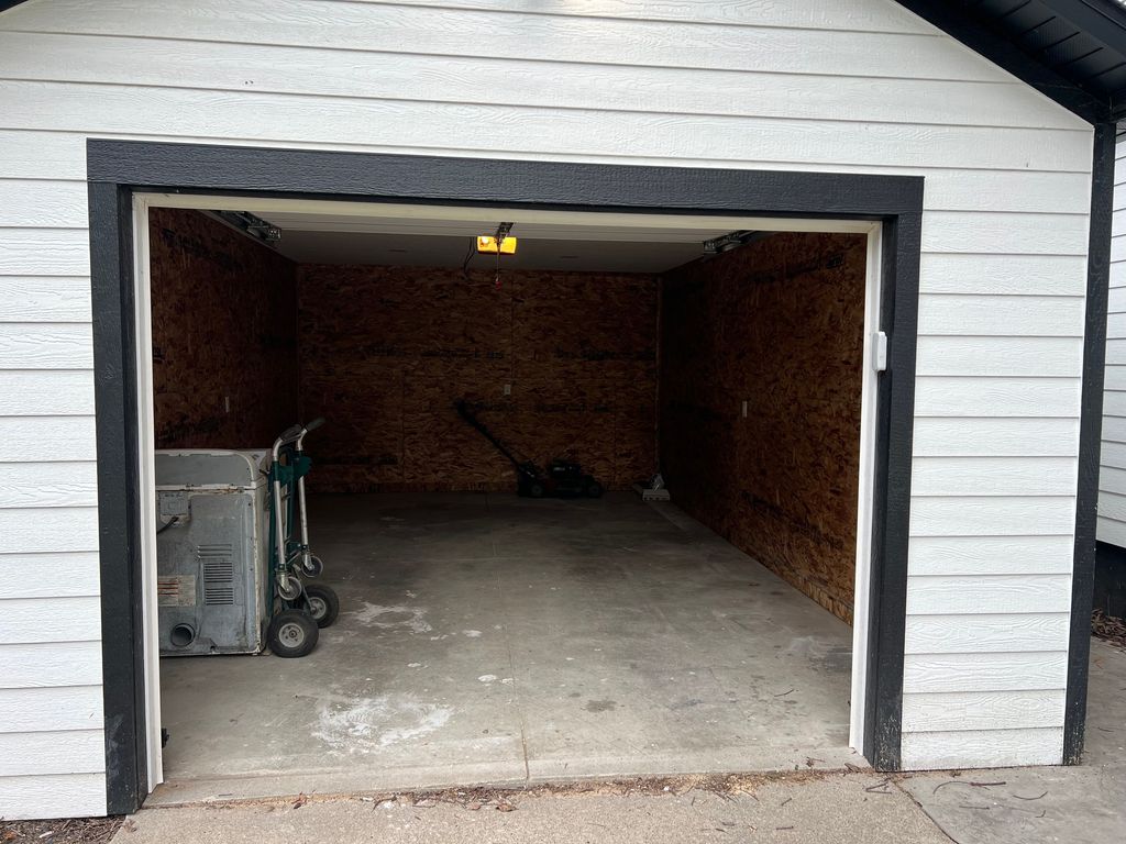 419 N 2nd St - Property Image