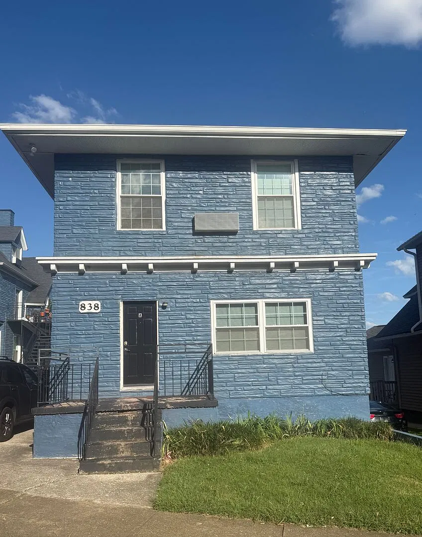 Beautifully updated apartments available in historic 4th & Gill neighborhood! — Photo 4