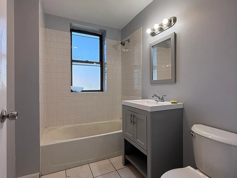 5717 S Indiana Ave #1S — Photo 13