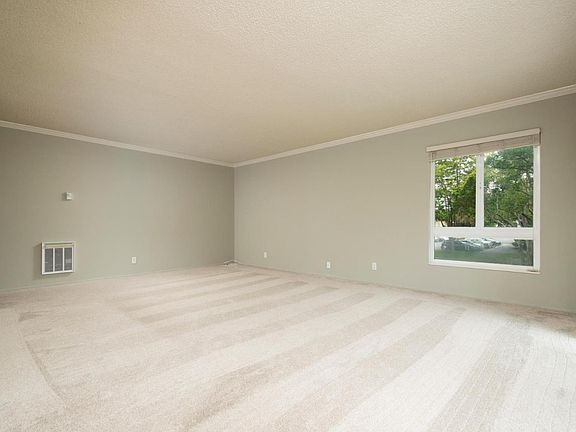 5th image of 820 N Delaware St APT 206