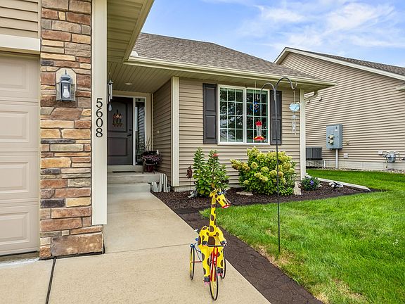 3rd image of 5608 SE 24th St