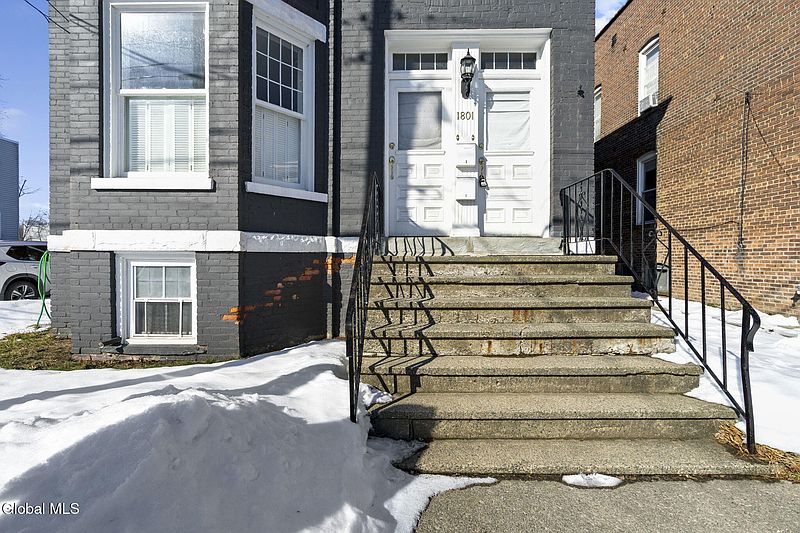 5th image of 1801 9th Avenue