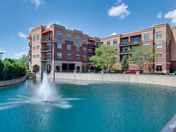 1210 N Foxdale Dr Unit 311, Addison, IL 60101