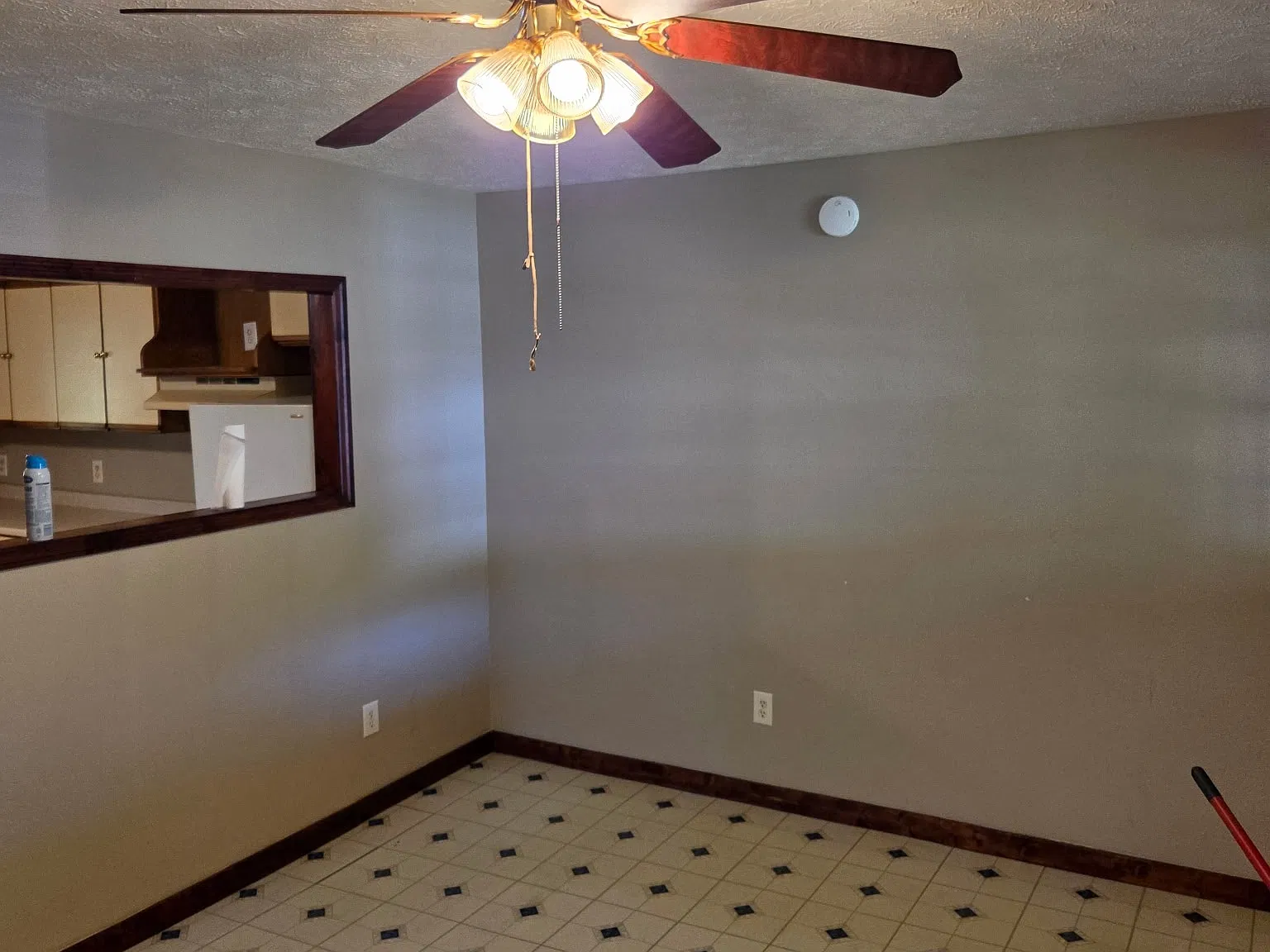 2 bed, $1,000 — Photo 2