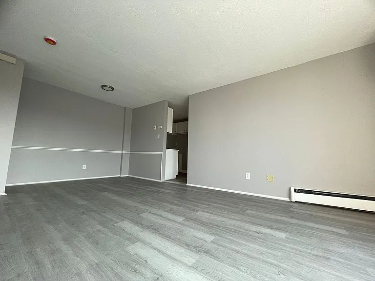 13420 Euclid Ave — Photo 62