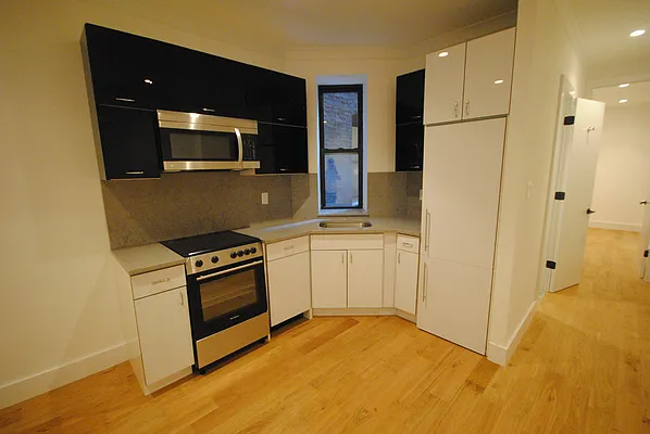 Rented by Bold New York | media 1