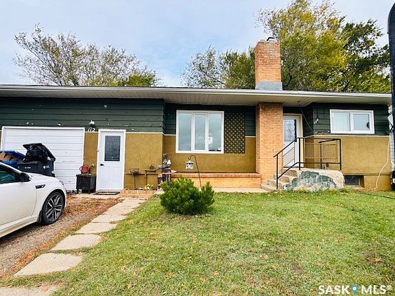 2nd image of 112 Fraser Avenue