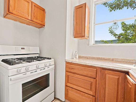5th image of 25 W 19th St Floor 2