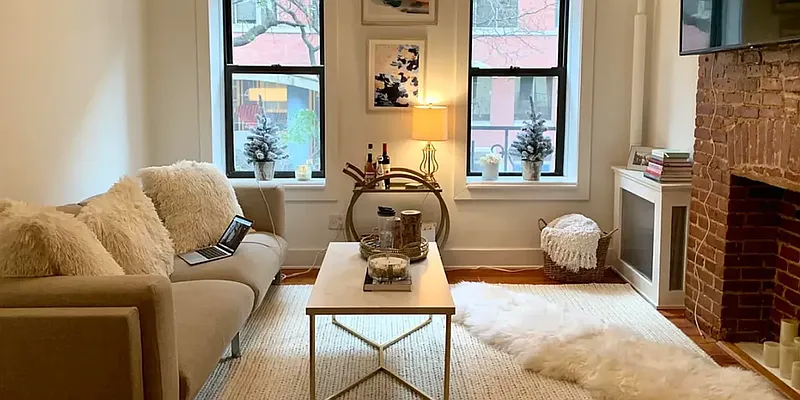 Rented by Guy Goldman, LREB | media 2