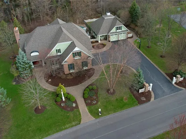 811 Knighthood Cir, Fayetteville, NY 13066