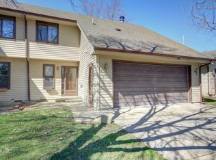 803 Irvine Rd, Champaign, IL 61822