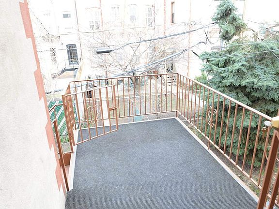 2nd image of 570 Manhattan Ave #3B