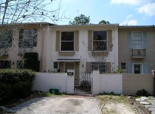 9810 Overlook Dr, Temple Terrace, FL 33617