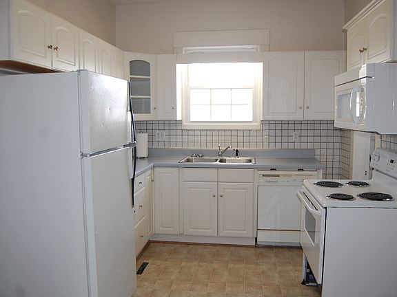 4th image of 819 Watson Ave