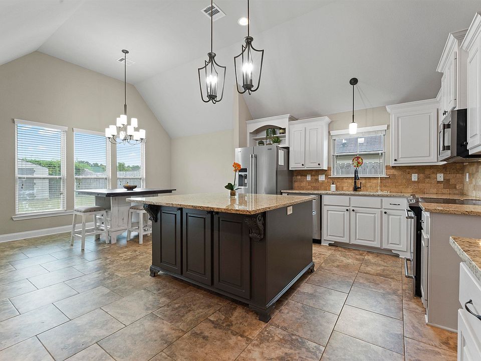 1st image of 15008 Canyon Hill Dr