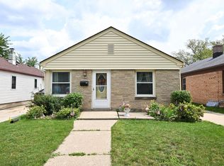 422 S 90th St, Milwaukee, WI 53214