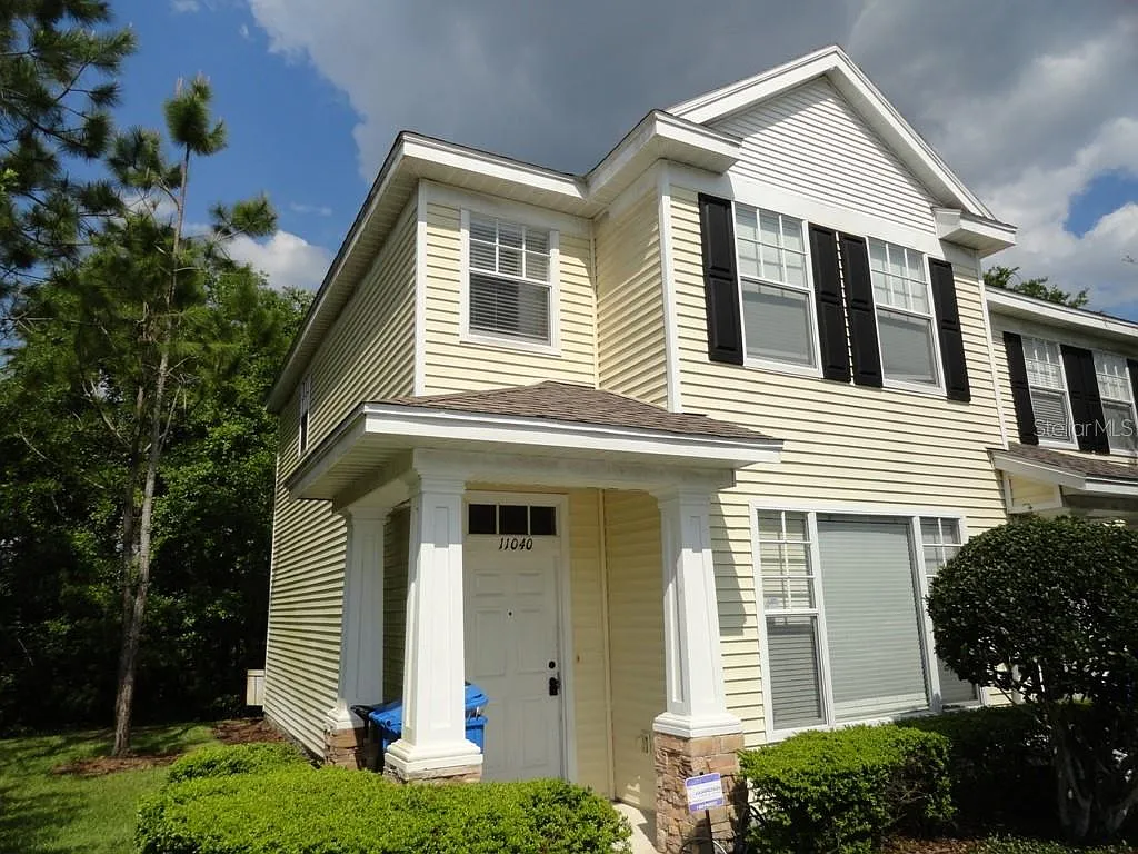 2 bed, 1.5 bath, 1252 sqft, $1,650 — Photo 1