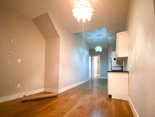 Rented by Nooklyn NYC LLC | media 22
