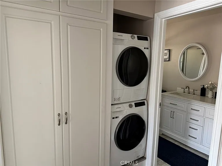 11138 Aqua Vista St — Photo 14