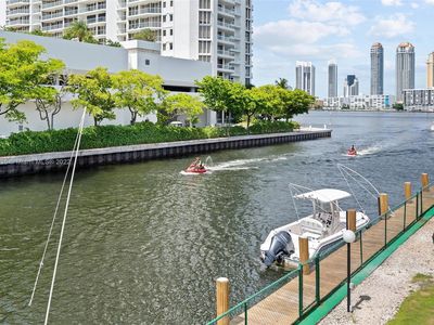 3745 NE 171st St APT 37, North Miami Beach, FL, 33160