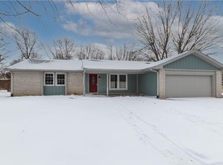 1924 N Log Cabin Dr, Anderson, IN 46011