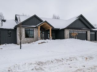 5030 Scenic Dr SW, Rochester, MN 55902