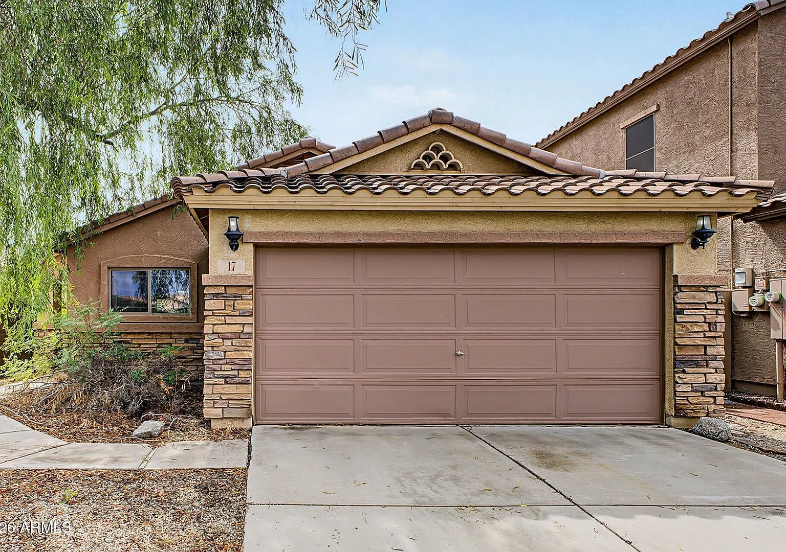 Nicely updated 3 bed, 2 bath in San Tan Valley — Photo 1
