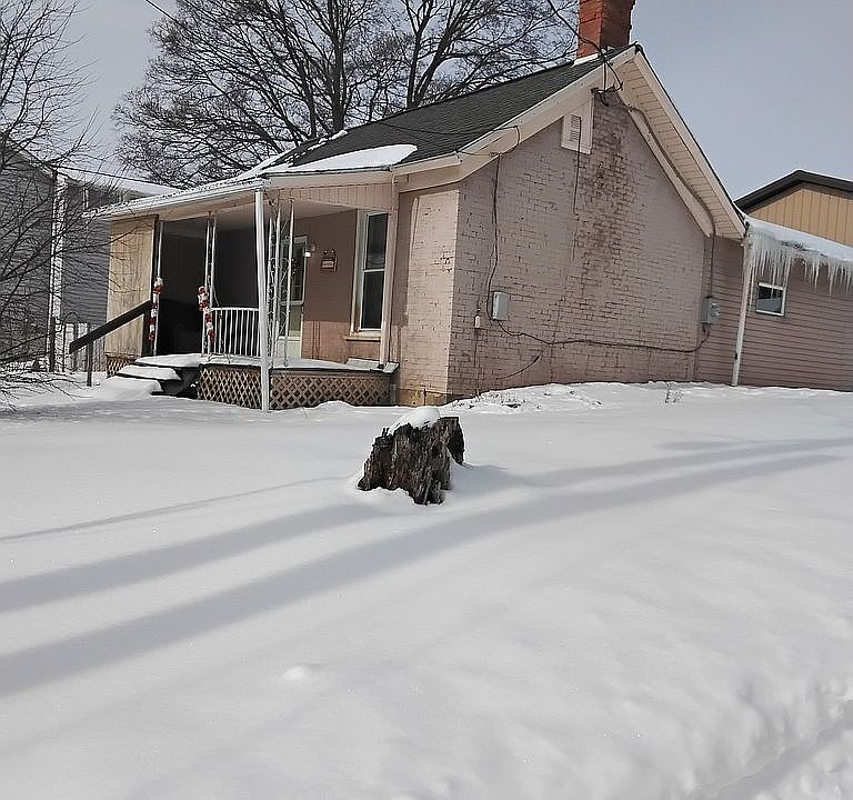 1st image of 209 E State St