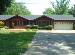 3175 Walden Rd, Macon, GA 31216