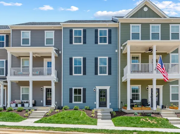296 Colony Ave, Daleville, VA 24083