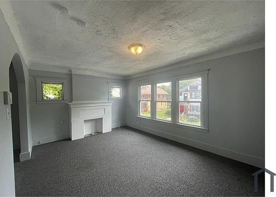2nd image of 3820 Humphrey St