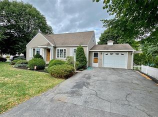 408 Bailey Rd, North Syracuse, NY 13212