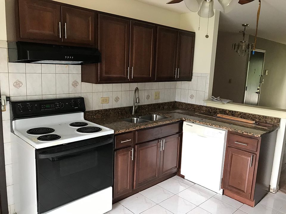1st image of 208 Dunteman Dr APT 201
