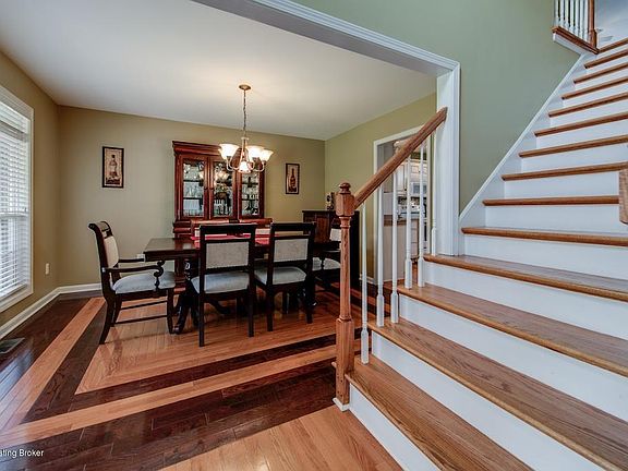 3rd image of 165 Beechwood Ave