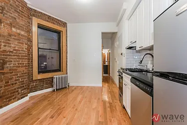 Rented by Wave Real Estate Group