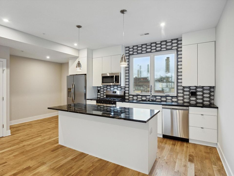 1st image of 2633 Annin St #3L