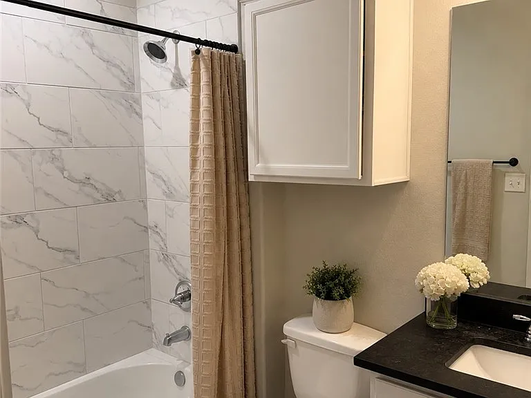 1940 Cambria Dr — Photo 13