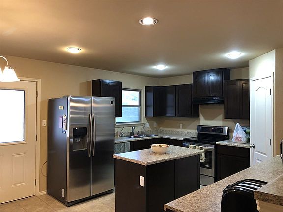 5th image of 805 Bartolome Ln