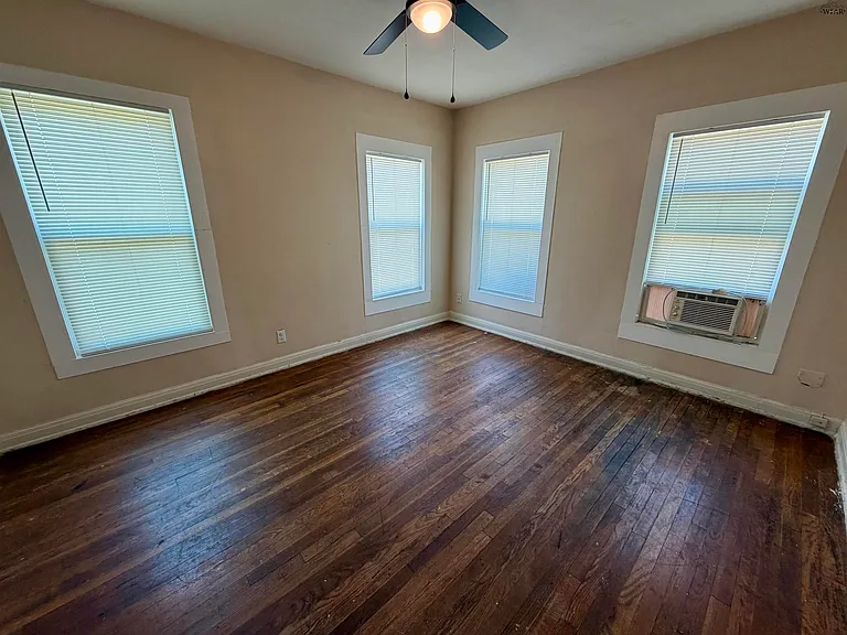 1314 Taylor St — Photo 7