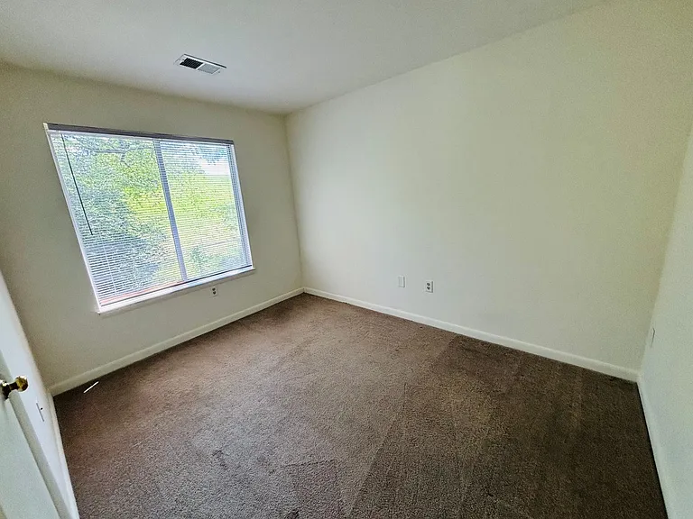 1210B University Ter — Photo 15