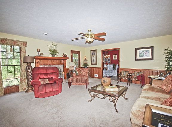 2nd image of 100 Crossroads Dr