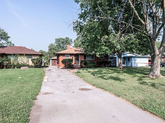 3rd image of 4036 N Butler Ave