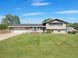 3106 W 4th St, Waterloo, IA 50701