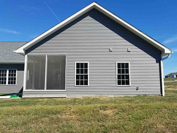 3rd image of 548 E Lavender Ct