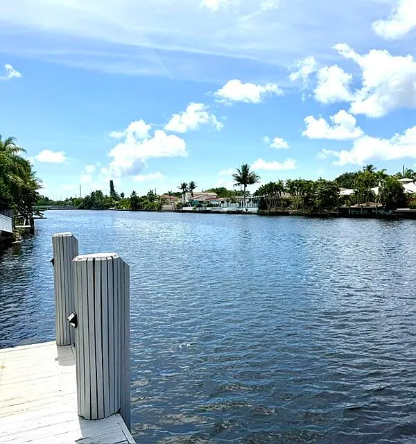 2 bed, 1.0 bath, 925 sqft, $1,895 — Photo 2