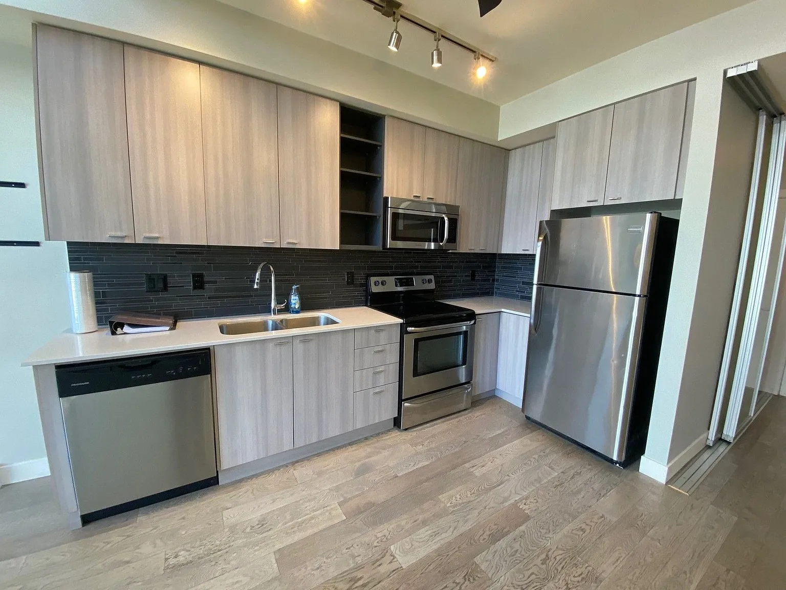 3080 Gladwin Rd Abbotsford — Photo 3